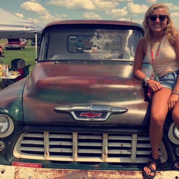 Meet the Posher Other - Meet your Posher, Emily